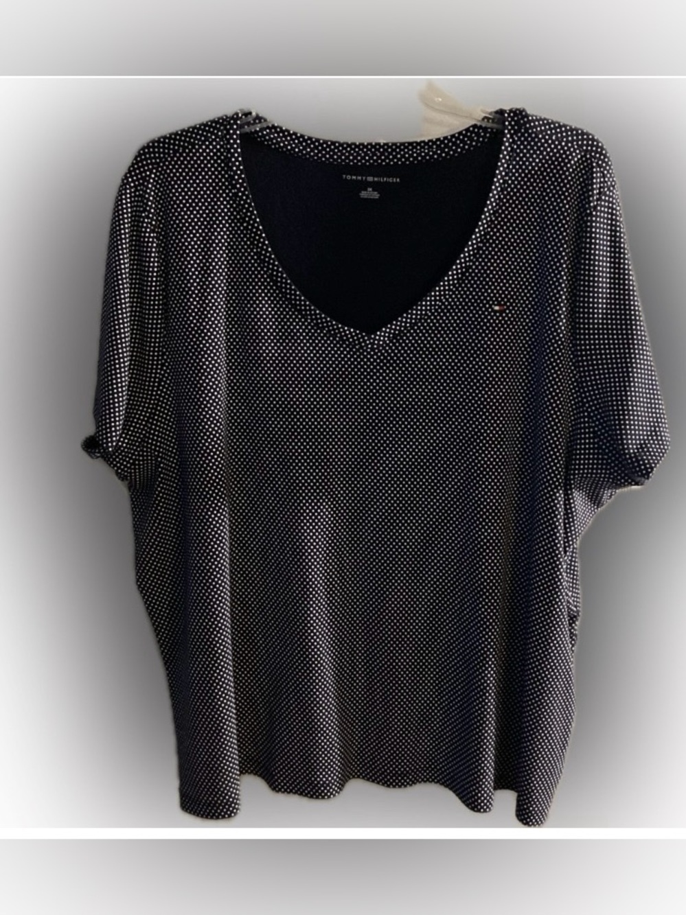 Tommy Hilfiger Navy Blue and White V-Neck Short Sleeve Top Women’s Size 3XL